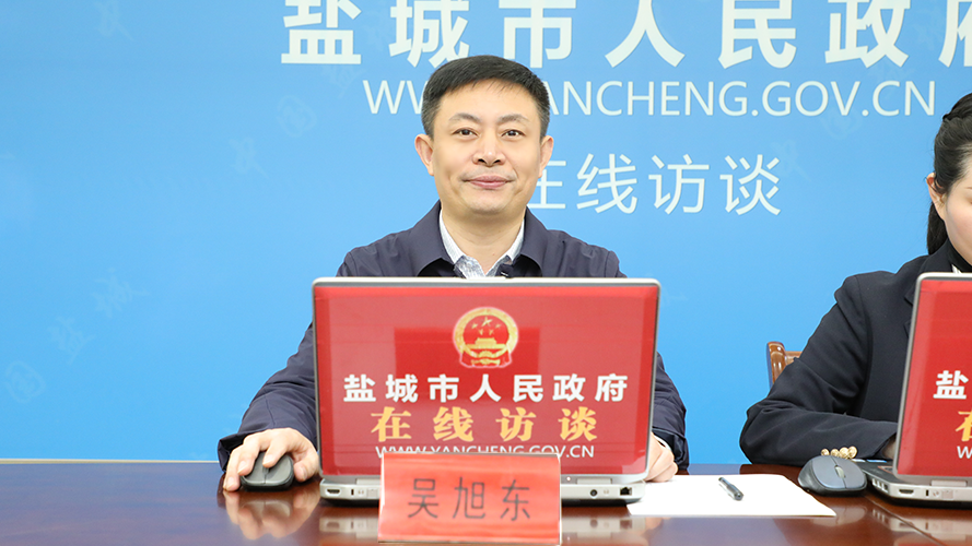 市人社局党委委员、副局长 吴旭东